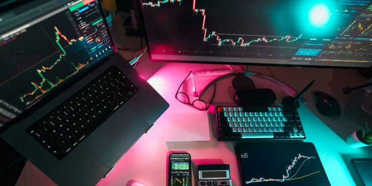 When Is the Right Time to Start Investing? Here’s What to Know